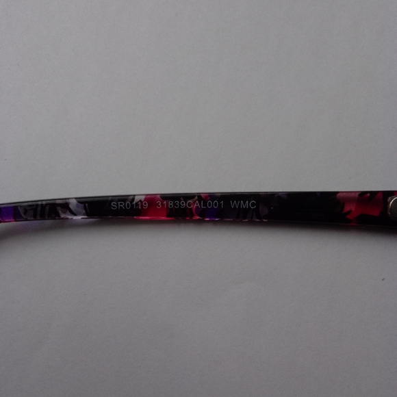 Cateyes  shape Sunglasses like new - Picture 8 of 8